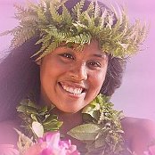 Hawaiianerinner ind Hawaiianer sind fast immer froh gestimmt und singen viel und gern ... keine Wunder bei dem Klima